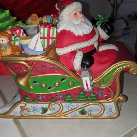 Party Lite Santa - Picture 1 of 5